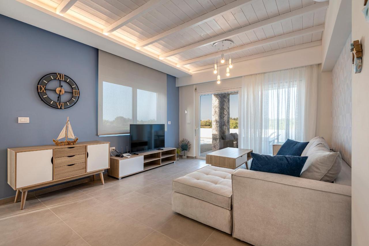 Tamaris Villa Мастрихари Екстериор снимка
